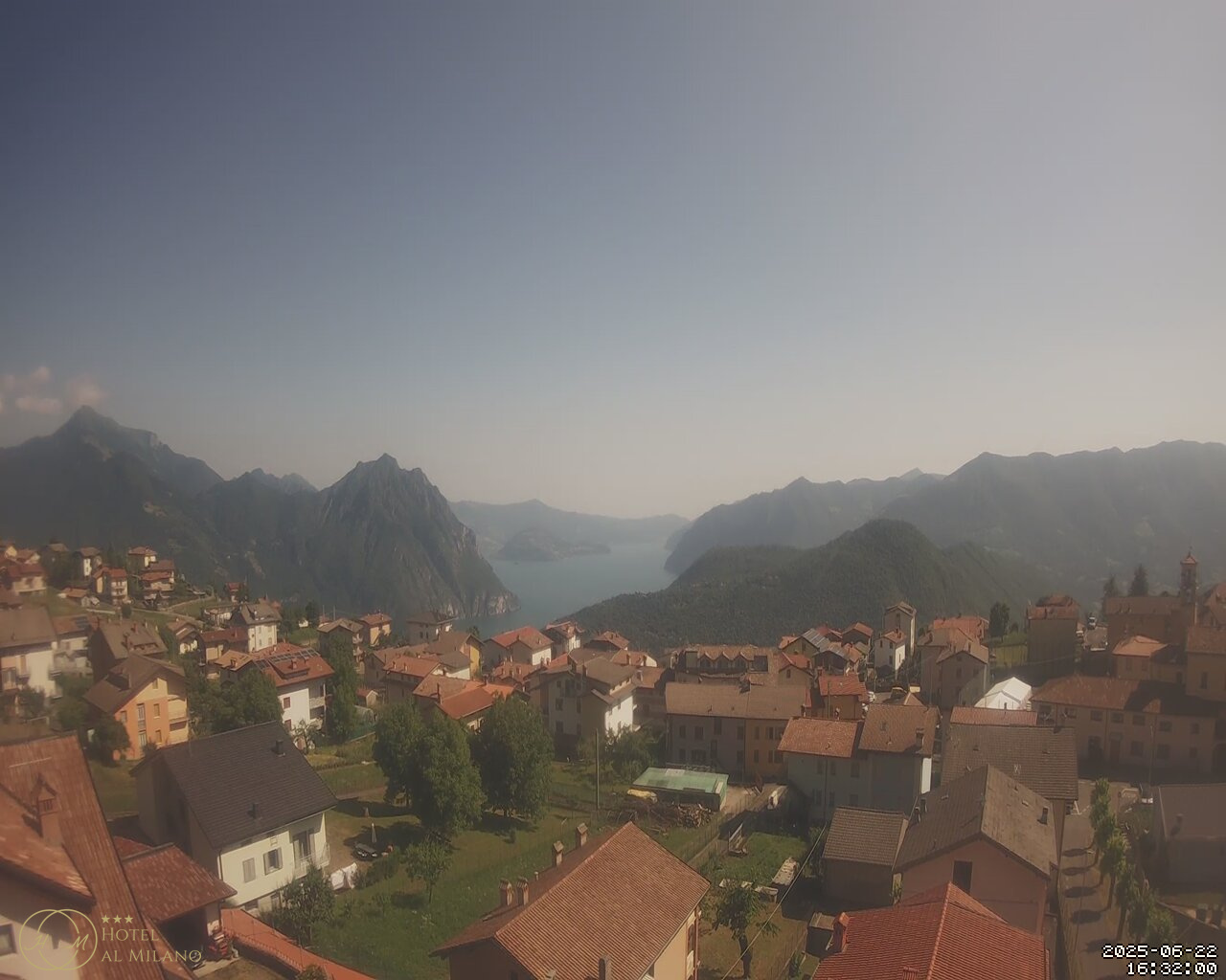 immagine della webcam nei dintorni di Iseo: webcam Bossico