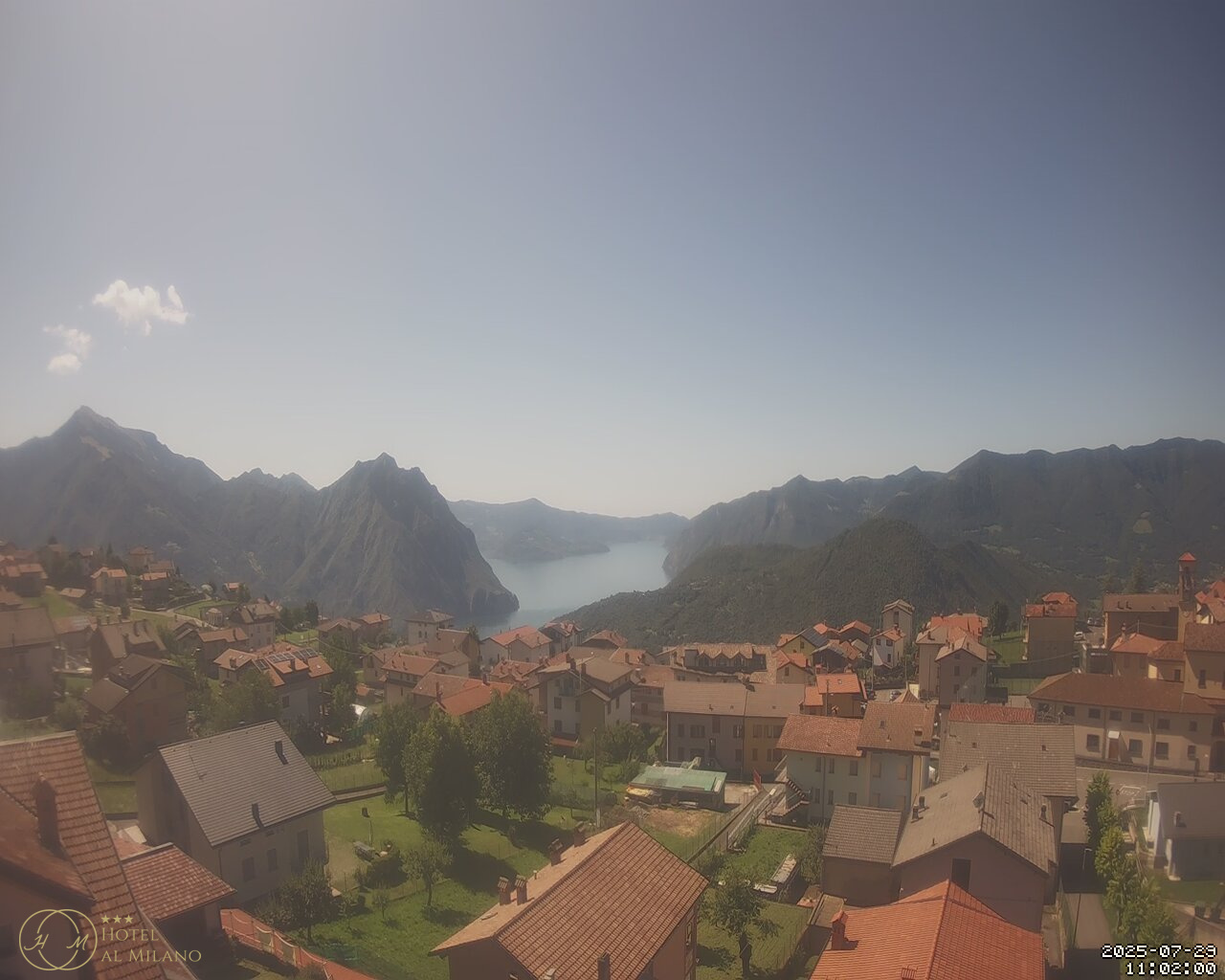 immagine della webcam nei dintorni di Spiazzi di Gromo: webcam Bossico