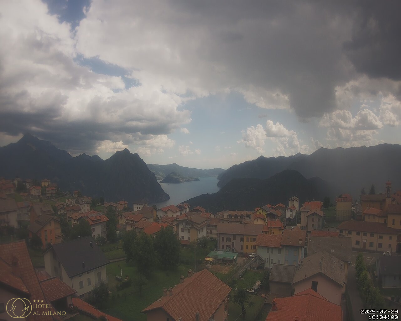 immagine della webcam nei dintorni di Endine Gaiano: webcam Bossico