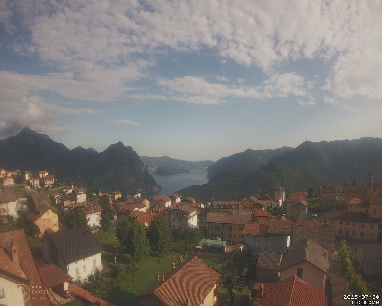 immagine della webcam nei dintorni di Lovere: webcam Bossico