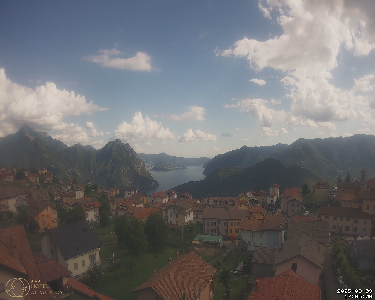 immagine della webcam nei dintorni di Costa Volpino: webcam Bossico