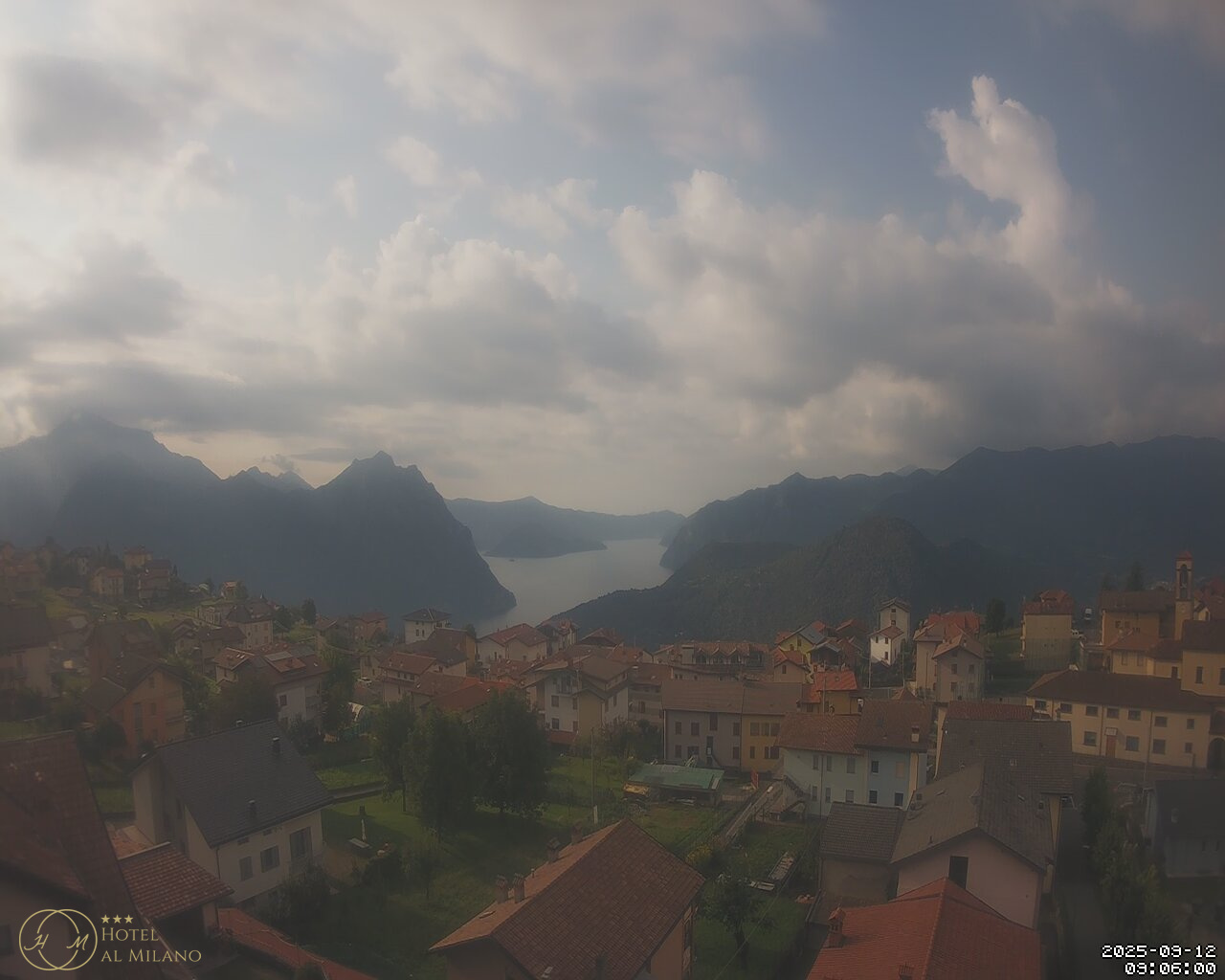 immagine della webcam nei dintorni di Marone: webcam Bossico