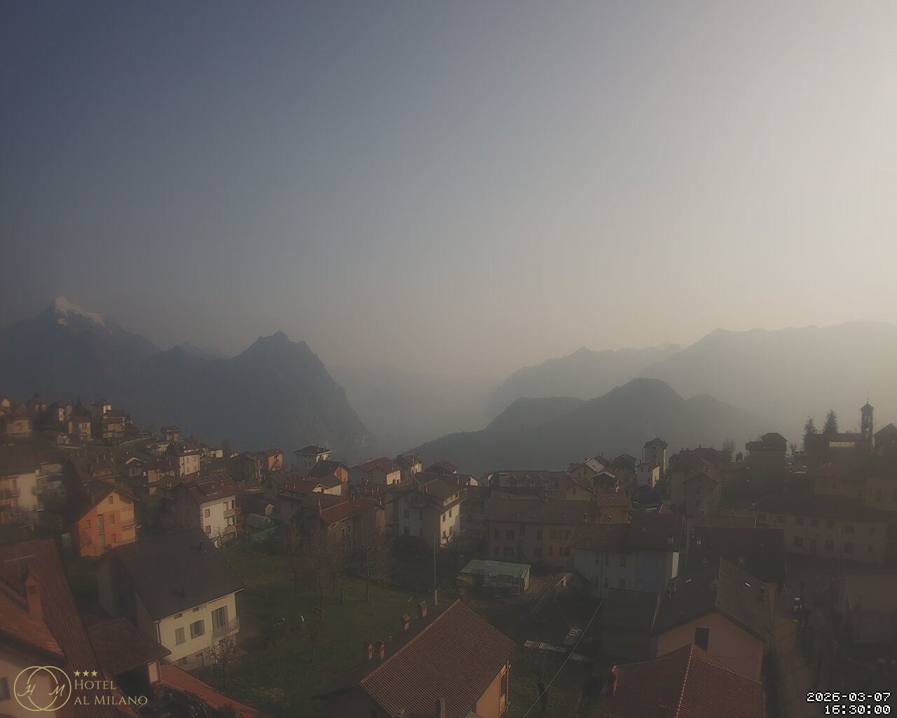 immagine della webcam nei dintorni di Sale Marasino: webcam Bossico