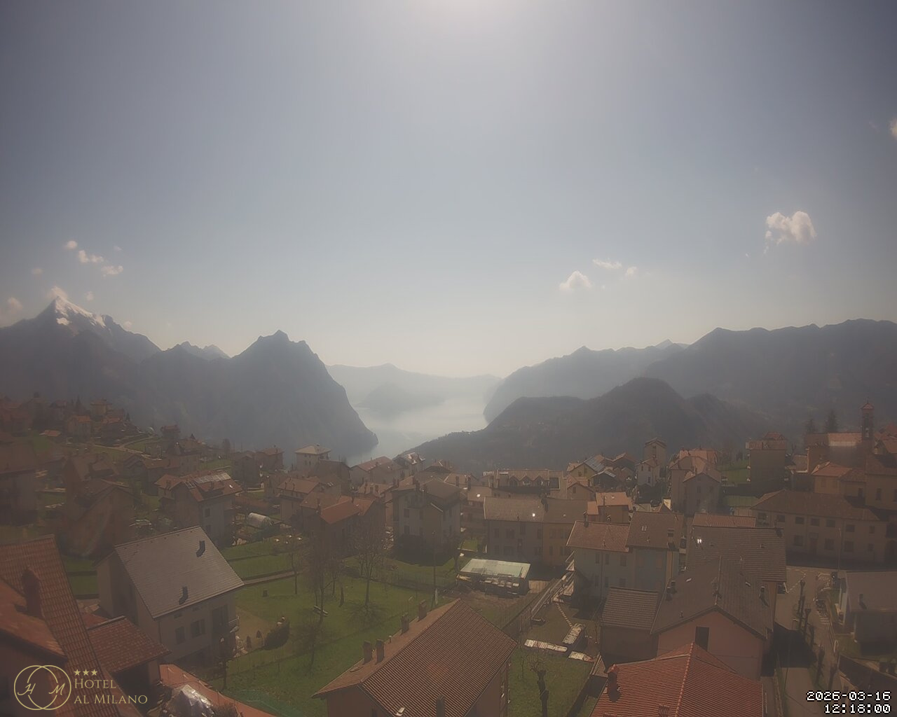 immagine della webcam nei dintorni di Spiazzi di Gromo: webcam Bossico