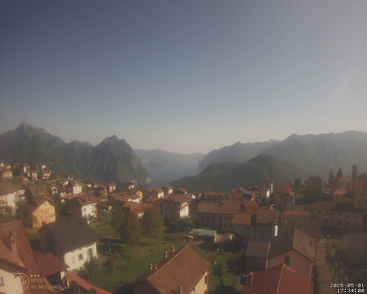 immagine della webcam nei dintorni di Gromo: webcam Bossico