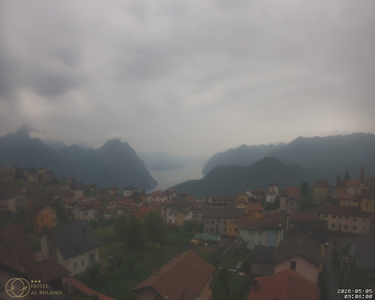 immagine della webcam nei dintorni di Tavernola Bergamasca: webcam Bossico